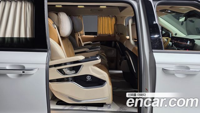 Kia Carnival (IV) Gasoline 9-Seater Hi Limousine (7-seater Limousine(Special vehicle) 2024 — фото 30