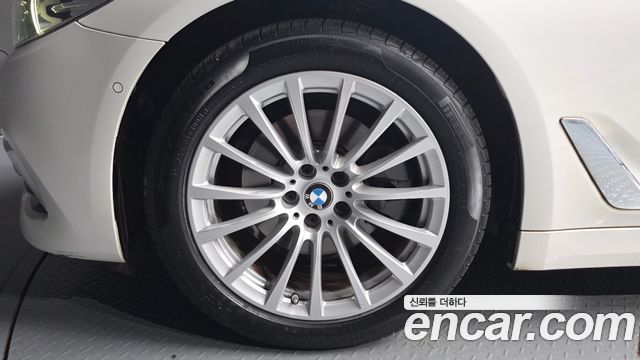 BMW 5 Series (G30) 520i Luxury 2019 — фото 5