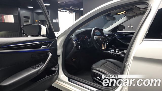 BMW 5 Series (G30) 520i Luxury 2019 — фото 10