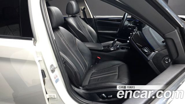 BMW 5 Series (G30) 520i Luxury 2019 — фото 11