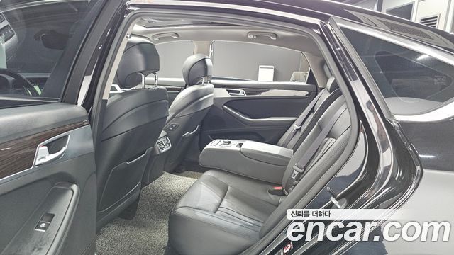 Genesis G80 3.3 GDI AWD Luxury 2018 — фото 16