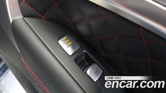 Genesis G70 3.3T Sport AWD Prestige 2019 — фото 28
