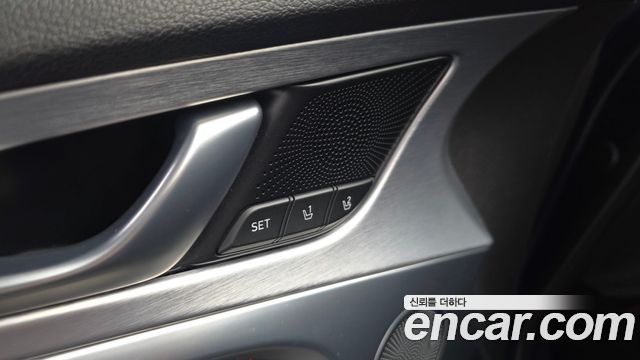 Genesis G70 3.3T Sport AWD Prestige 2019 — фото 30