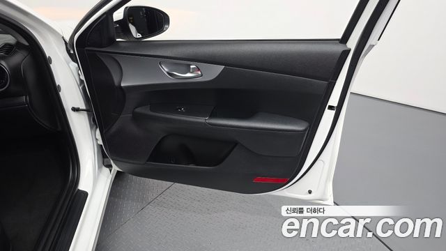 Kia K3 (II) 1.6 Prestige 2022 — фото 24
