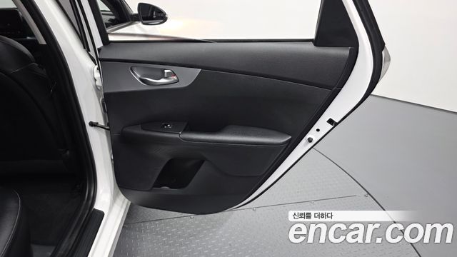 Kia K3 (II) 1.6 Prestige 2022 — фото 25
