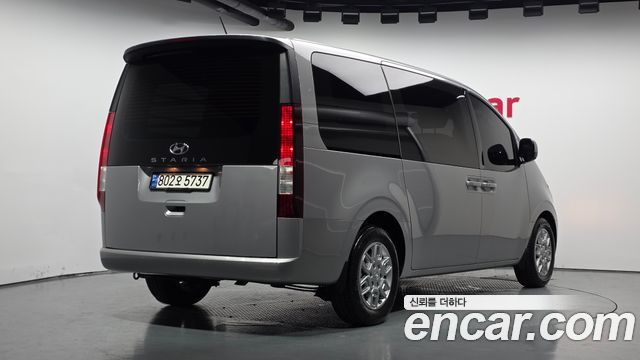 Hyundai Staria Cargo 5-Seater Modern 2022 — фото 2