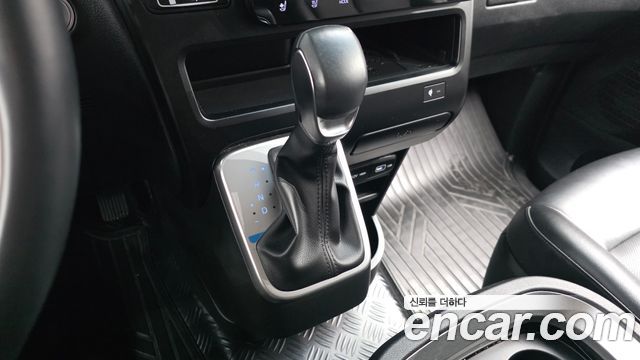 Hyundai Staria Cargo 5-Seater Modern 2022 — фото 9