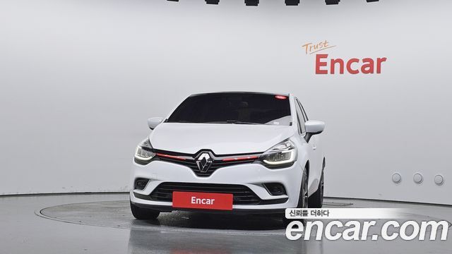 Renault Korea Clio Intens Panoramic 2019 — фото 3