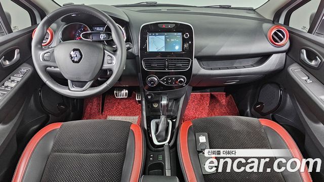 Renault Korea Clio Intens Panoramic 2019 — фото 7