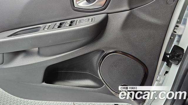 Renault Korea Clio Intens Panoramic 2019 — фото 28