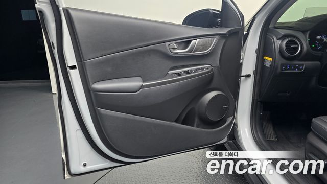 Hyundai Kona Electric Premium 2020 — фото 24