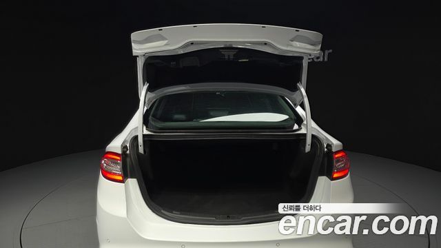 Ford Mondeo (IV) 2.0 Titanium 2016 — фото 20