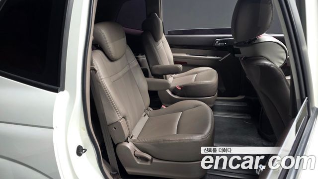 KG Mobility (SsangYong) Korando Turismo 4WD GT 9-seater 2014 — фото 12