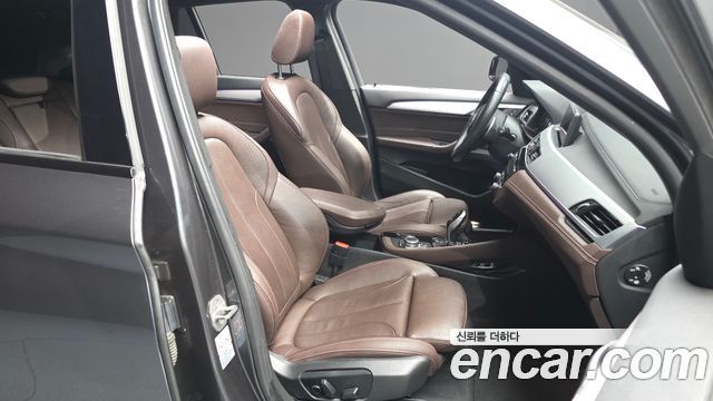 BMW X1 (F48) xDrive 20i M Sport 2022 — фото 11