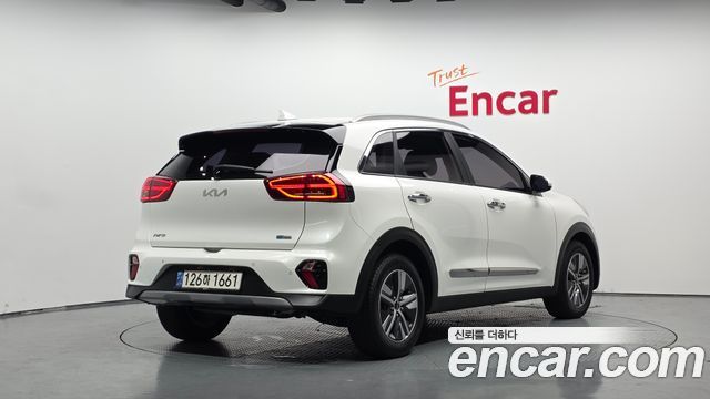 Kia Niro 1.6 HEV Prestige 2022 — фото 2