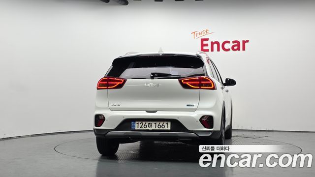 Kia Niro 1.6 HEV Prestige 2022 — фото 4