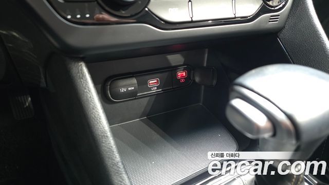Kia Niro 1.6 HEV Prestige 2022 — фото 28