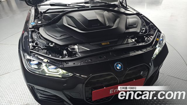 BMW i4 eDrive40 M Sports Pro 2024 — фото 6