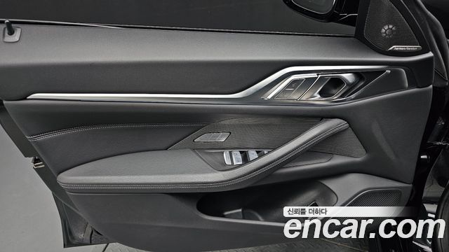 BMW i4 eDrive40 M Sports Pro 2024 — фото 24