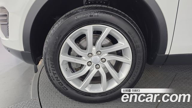 Land Rover Discovery Sport 2.0 TD4 SE 2018 — фото 5
