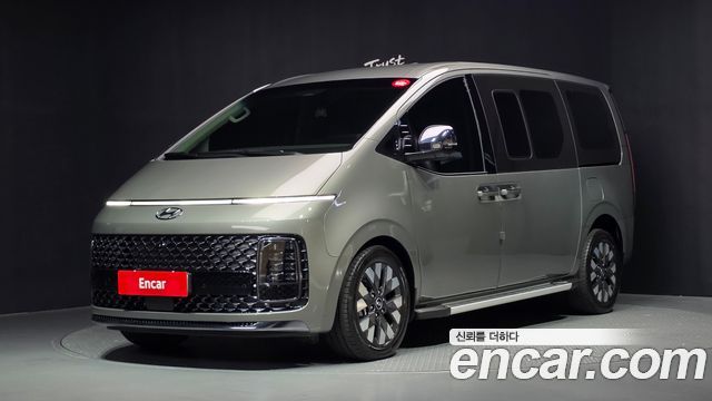 Hyundai Staria L3.5 Lounge 9-Seater Inspiration 2023 — фото 1
