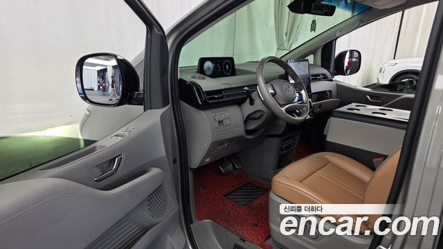 Hyundai Staria L3.5 Lounge 9-Seater Inspiration 2023 — фото 10