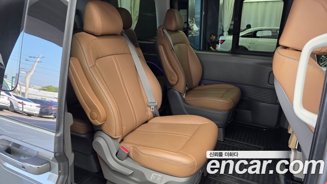 Hyundai Staria L3.5 Lounge 9-Seater Inspiration 2023 — фото 12