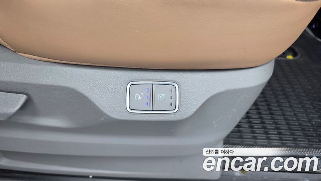 Hyundai Staria L3.5 Lounge 9-Seater Inspiration 2023 — фото 18