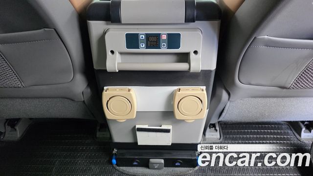 Hyundai Staria L3.5 Lounge 9-Seater Inspiration 2023 — фото 19