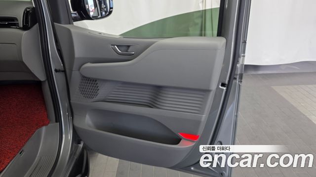 Hyundai Staria L3.5 Lounge 9-Seater Inspiration 2023 — фото 25
