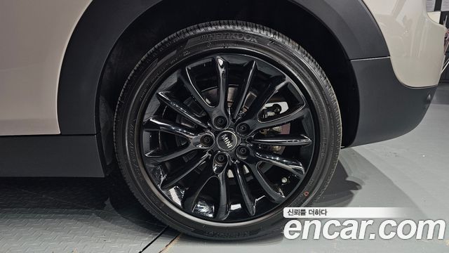 MINI Cooper Clubman Classic Plus 2nd 2022 — фото 21