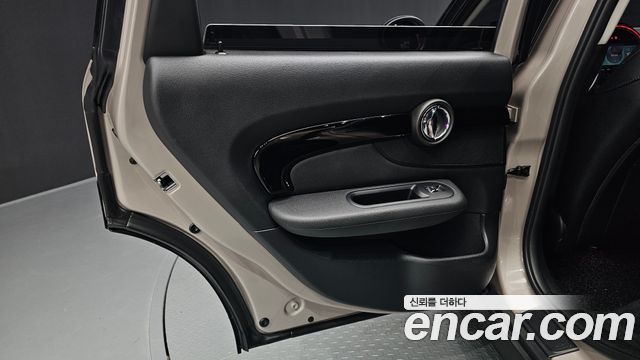 MINI Cooper Clubman Classic Plus 2nd 2022 — фото 25