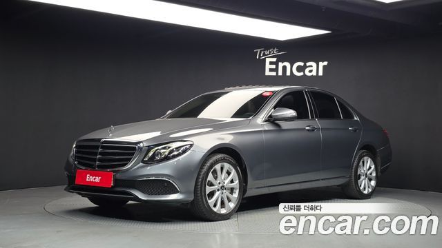 Mercedes-Benz E-Class (W213) E300 4MATIC Exclusive 2018 — фото 1