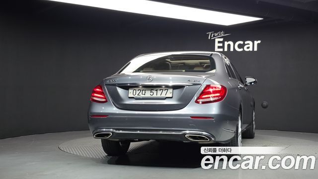 Mercedes-Benz E-Class (W213) E300 4MATIC Exclusive 2018 — фото 4