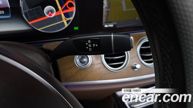 Mercedes-Benz E-Class (W213) E300 4MATIC Exclusive 2018 — фото 9