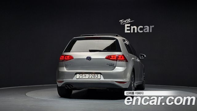 Volkswagen Golf (VII) 2.0 TDI Premium 2014 — фото 4