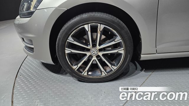 Volkswagen Golf (VII) 2.0 TDI Premium 2014 — фото 5