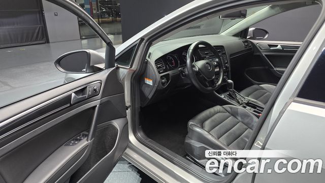 Volkswagen Golf (VII) 2.0 TDI Premium 2014 — фото 10