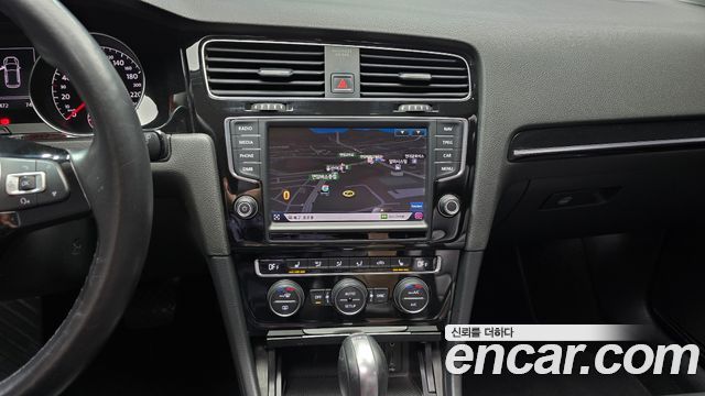 Volkswagen Golf (VII) 2.0 TDI Premium 2014 — фото 14