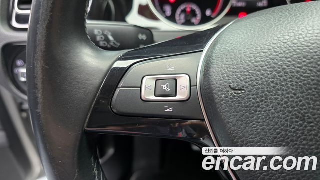 Volkswagen Golf (VII) 2.0 TDI Premium 2014 — фото 15