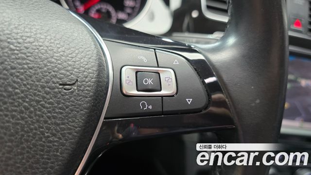 Volkswagen Golf (VII) 2.0 TDI Premium 2014 — фото 16