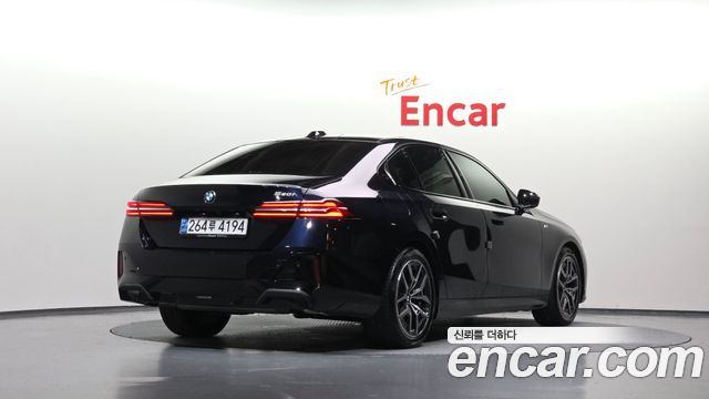 BMW 5 Series (G60) 520i M Sport 2024 — фото 2