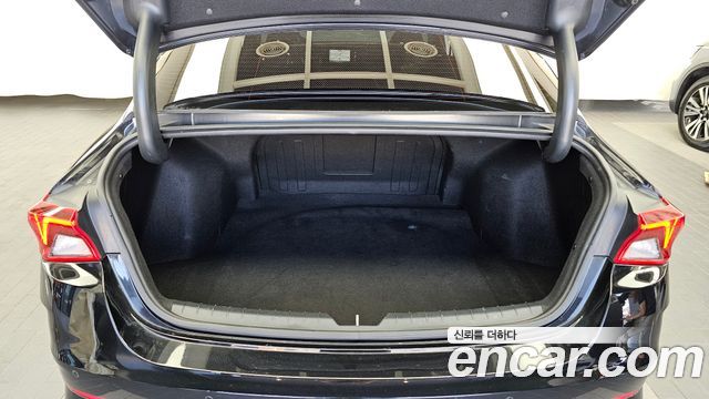 Kia K5 (III) 2.0 Noblesse 2022 — фото 20