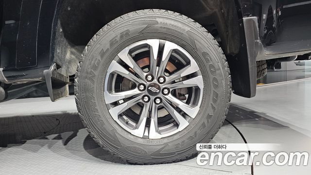 Chevrolet Real New Colorado 3.6 Z71-X 4WD 2021 — фото 21