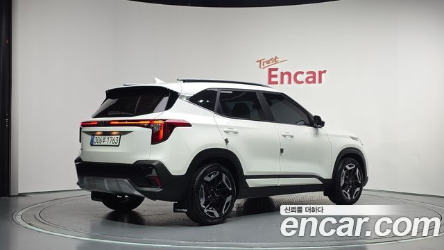 Kia Seltos Gasoline 1.6 Turbo 2WD Signature 2023 — фото 2