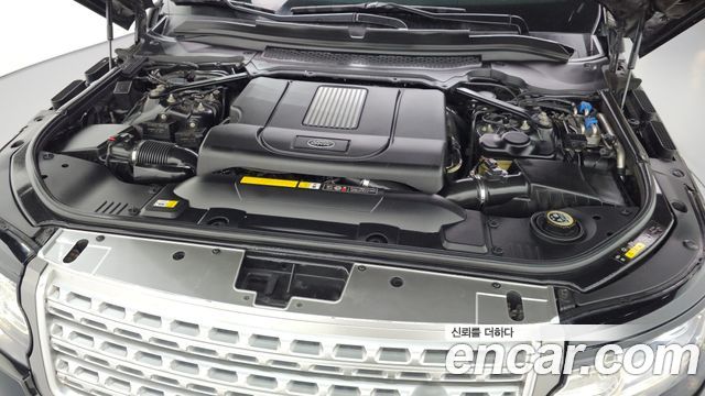 Land Rover Range Rover (IV) 4.4 SDV8 Vogue SE DIESEL 2016 — фото 6