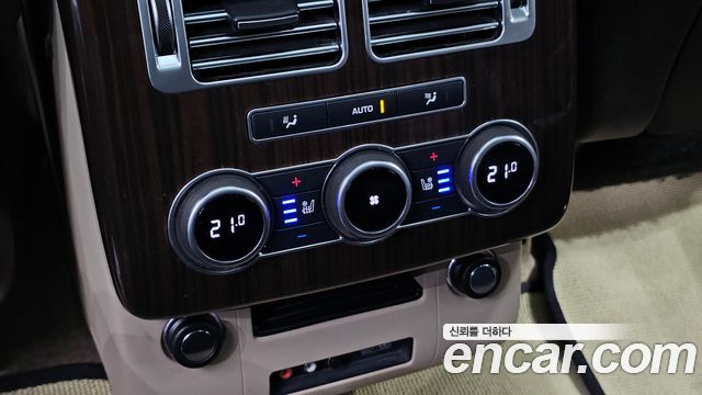 Land Rover Range Rover (IV) 4.4 SDV8 Vogue SE DIESEL 2016 — фото 18
