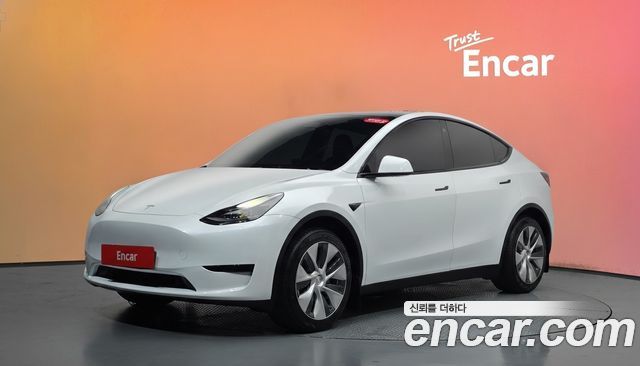 Tesla Model Y RWD 2023 — фото 1