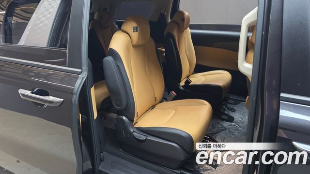 Kia Carnival (IV) Gasoline 9-Seater Prestige 2023 — фото 11