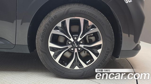 Kia Carnival (IV) Gasoline 9-Seater Prestige 2023 — фото 21